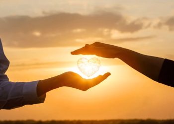 Why Women In Midlife Can Enjoy A Label-Free Relationship