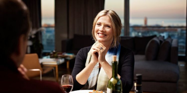 5 Positive Signs To Look For In Midlife Romance 5 Positive Signs To Look For In Midlife Romance