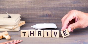 8 Powerful Transformative Midlife Growth Mindset Tips