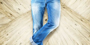 4 Best Jeans For Petites: The Perfect Cut
