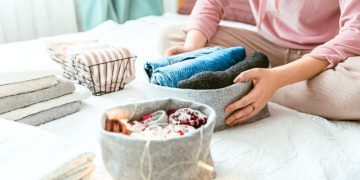 5 Expert Tips To Declutter Your Home For A Cozy Fall Season: Transform Your Space Today!