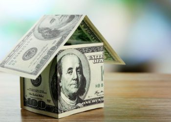 4 Steps To Transform Your Relationship With Money: Stay Clear And Present In Life