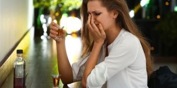 Is Your Adult Daughter Struggling With Alcohol? – 6 Urgent Actions To Take Now