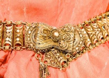 3 Game-Changing Midlife Fashion Hacks To Slim Your Silhouette