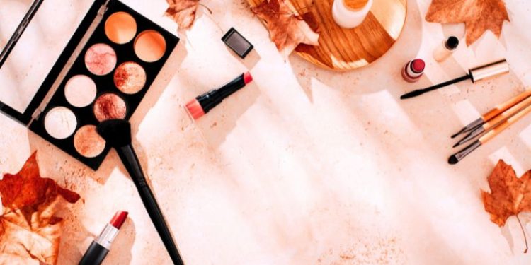 Flawless Fall Makeup For Mature Skin: Embrace The Hottest 2024 Fall Makeup Trends