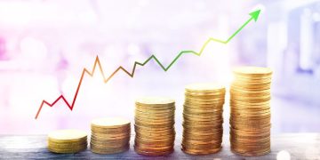 Mastering Downturn Risk For Women Over 50: Revolutionize Your Investment Approach