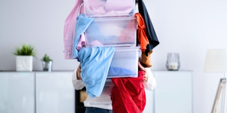 5 Easy Decluttering Hacks For A Stress-Free And Joyful Holiday Season