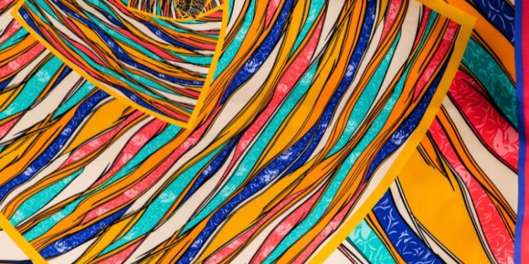 Styling For Menopause: How To Pick Colors That Brighten Your Complexion Styling For Menopause: How To Pick Colors That Brighten Your Complexion