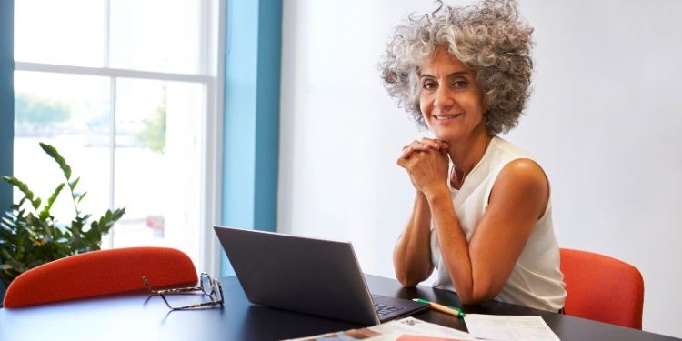 6 Essential Tips For Adapting Your Work Wardrobe During Perimenopause And Menopause: Stay Stylish And Comfortable 6 Essential Tips For Adapting Your Work Wardrobe During Perimenopause And Menopause: Stay Stylish And Comfortable