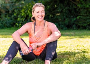 Midlife Reinvention: How To Transform Your Dreams Into Reality At 50+