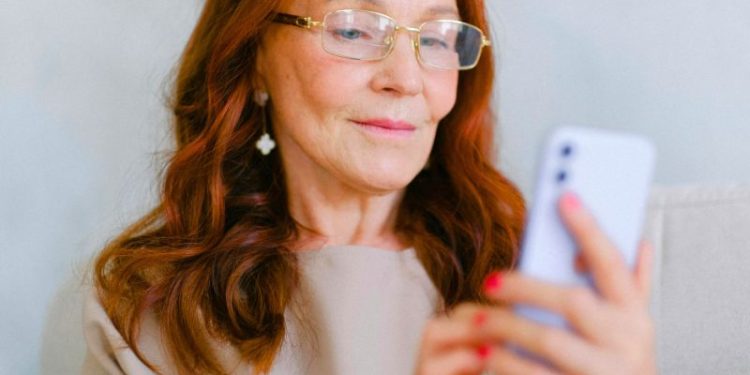 Smart Dating: 12 Essential Safety Guidelines For Women Smart Dating: 12 Essential Safety Guidelines For Women