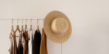 How To Dress For Menopause: 5 Things You Need For Comfort And Style