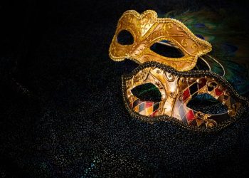 How To Get Out Of A Narcissistic Relationship Over 50, A Powerful Guide For Women