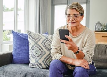 Dating Profile Tips For Women Over 50: What To Write (And What To Avoid)