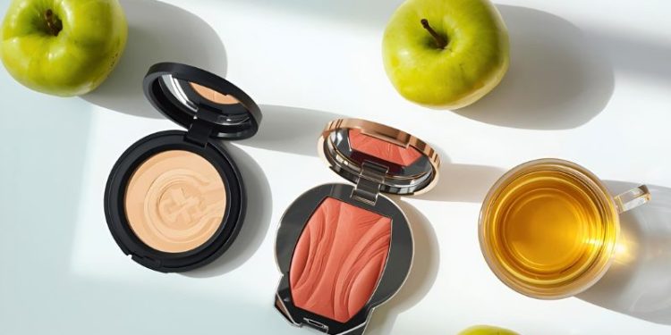 Makeup for Mature Skin Over 50: Bronzer, Blush, and Skincare That Work Makeup for Mature Skin Over 50: Bronzer, Blush, and Skincare That Work