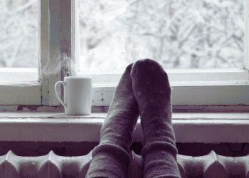 Choosing Yourself Over Clutter In Midlife This Christmas:  5 Gentle Shifts