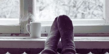 Choosing Yourself Over Clutter In Midlife This Christmas:  5 Gentle Shifts