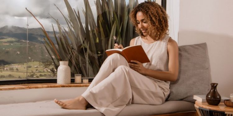 Coming Back To Yourself in Midlife: A Powerful Return to What Truly Matters Coming Back To Yourself in Midlife: A Powerful Return to What Truly Matters