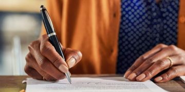 Emergency Loans For Midlife Women: Borrow With Control