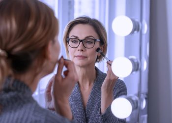 Foolproof Makeup For Mature Skin: A Gorgeous Guide Foolproof Makeup For Mature Skin: A Gorgeous Guide