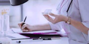 Eye Conditions In Women Over 50: 5 To Catch Early