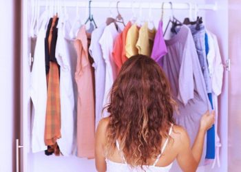 What To Wear For A Menopausal Belly: Practical Outfit Ideas That Actually Work What To Wear For A Menopausal Belly: Practical Outfit Ideas That Actually Work