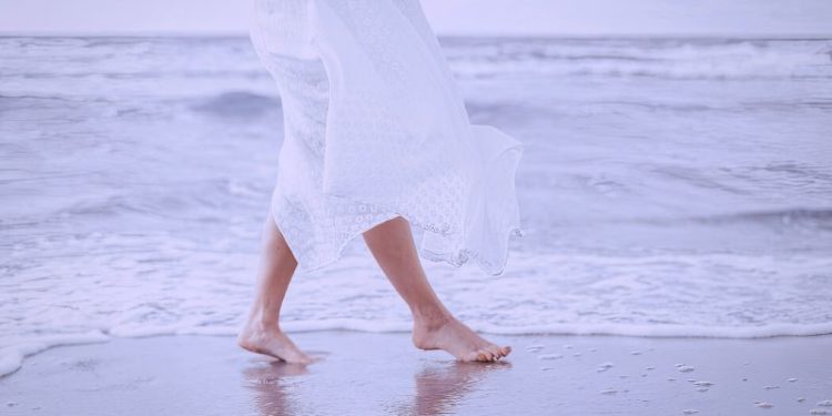Feminine Language For Wellness: Ditch The Battle Talk Feminine Language For Wellness: Ditch The Battle Talk